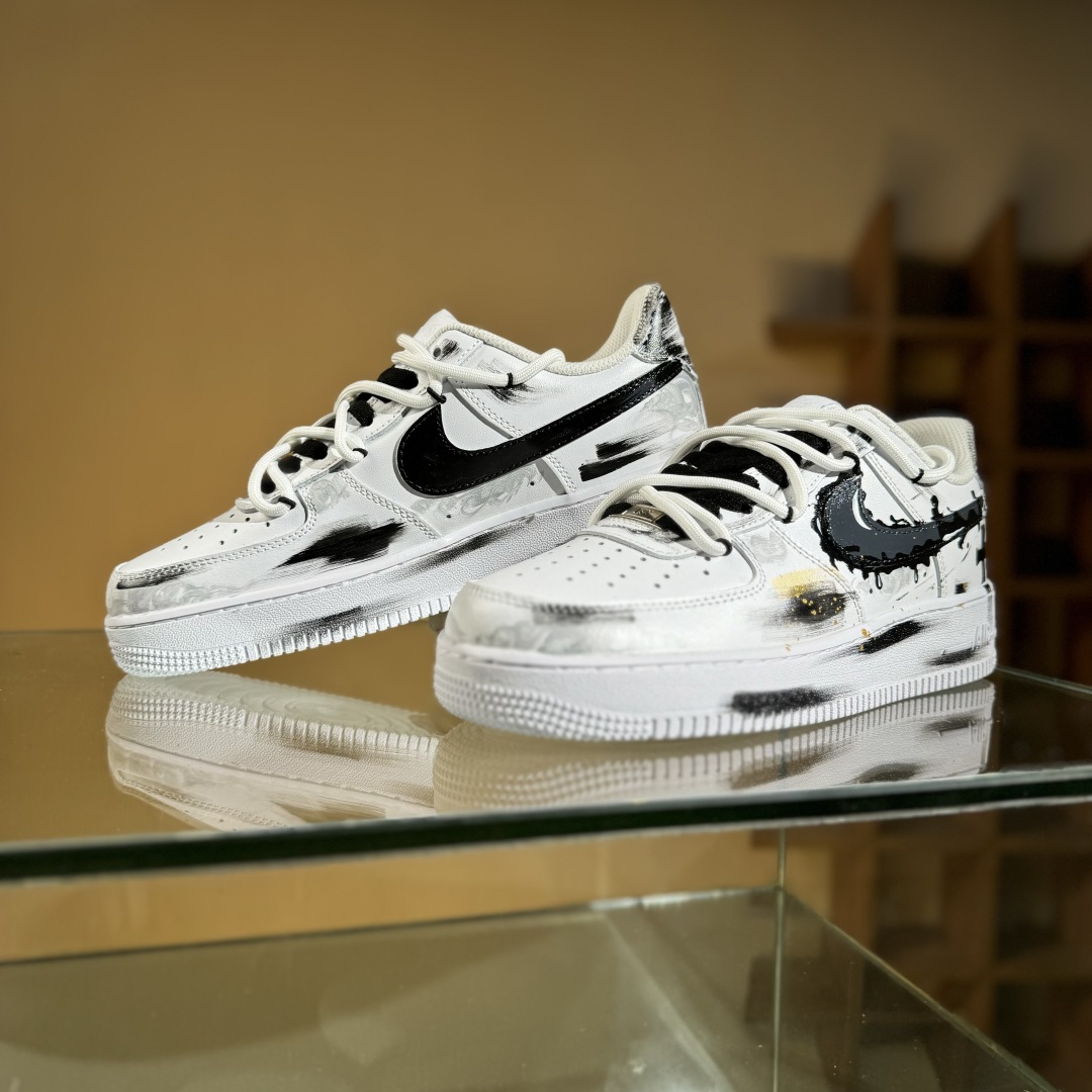 260 Nike Air Force 1‘07 Low 空军一号低帮休闲板鞋 CW2288-111