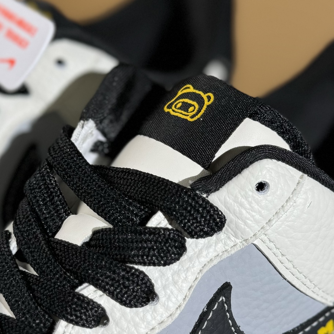 260 Nike Air Force 1'07 Low 泡泡玛特联名 白灰黑金 空军一号低帮休闲板鞋 SC0601-564