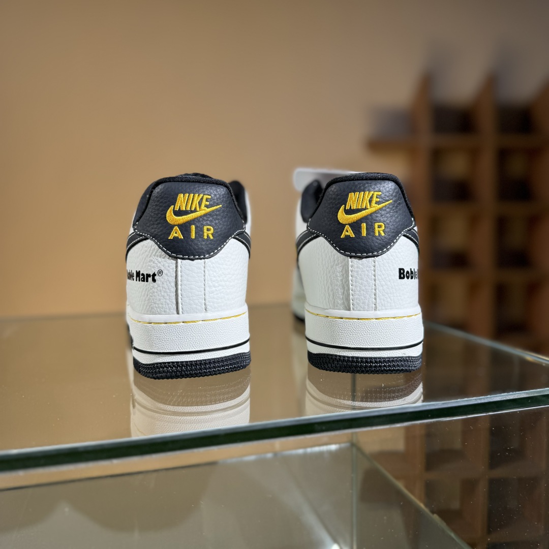 260 Nike Air Force 1'07 Low 泡泡玛特联名 白灰黑金 空军一号低帮休闲板鞋 SC0601-564