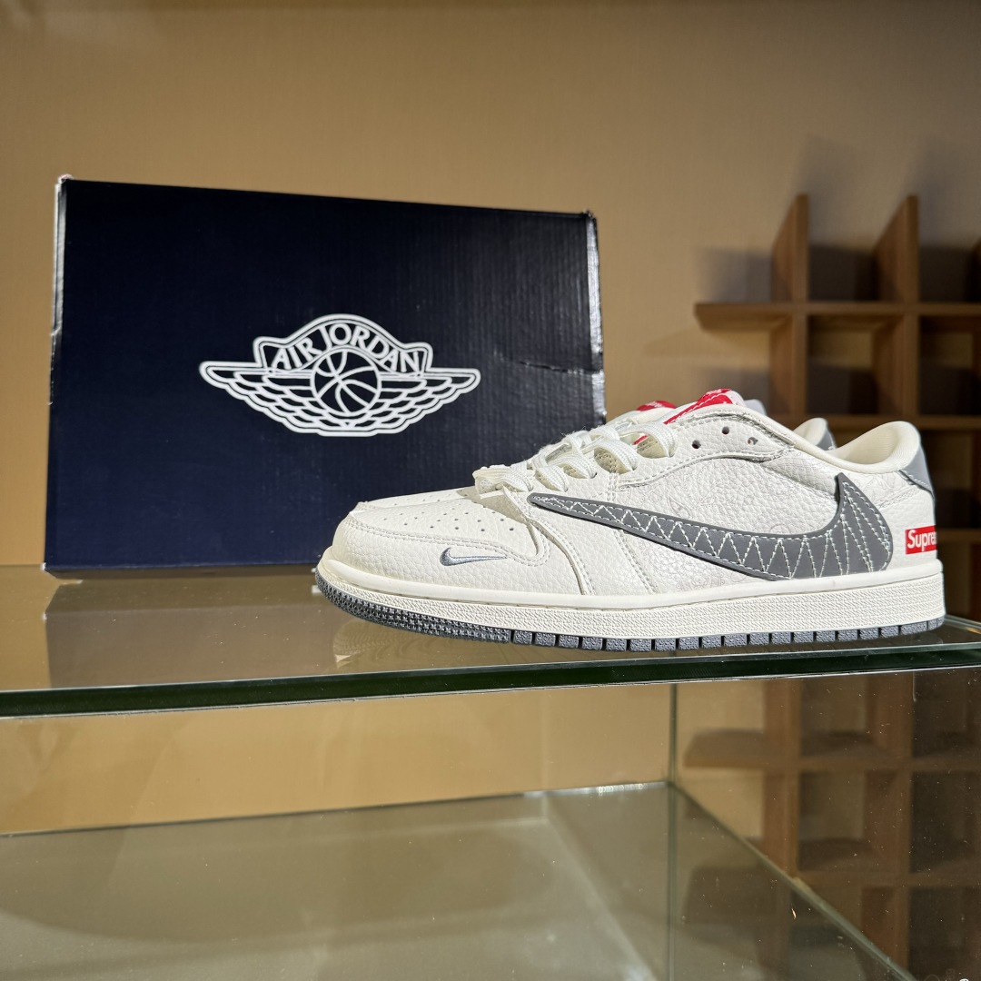 280 Travis Scott x Fragment Design x Air Jordan 1 Low SP AJ1 乔1 Supreme联名 米白暗花 低帮文化休闲板鞋 XS2025-050