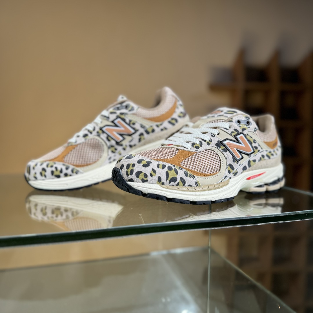 190 New Balance 2002系列 复古休闲跑步鞋 U2002RCP