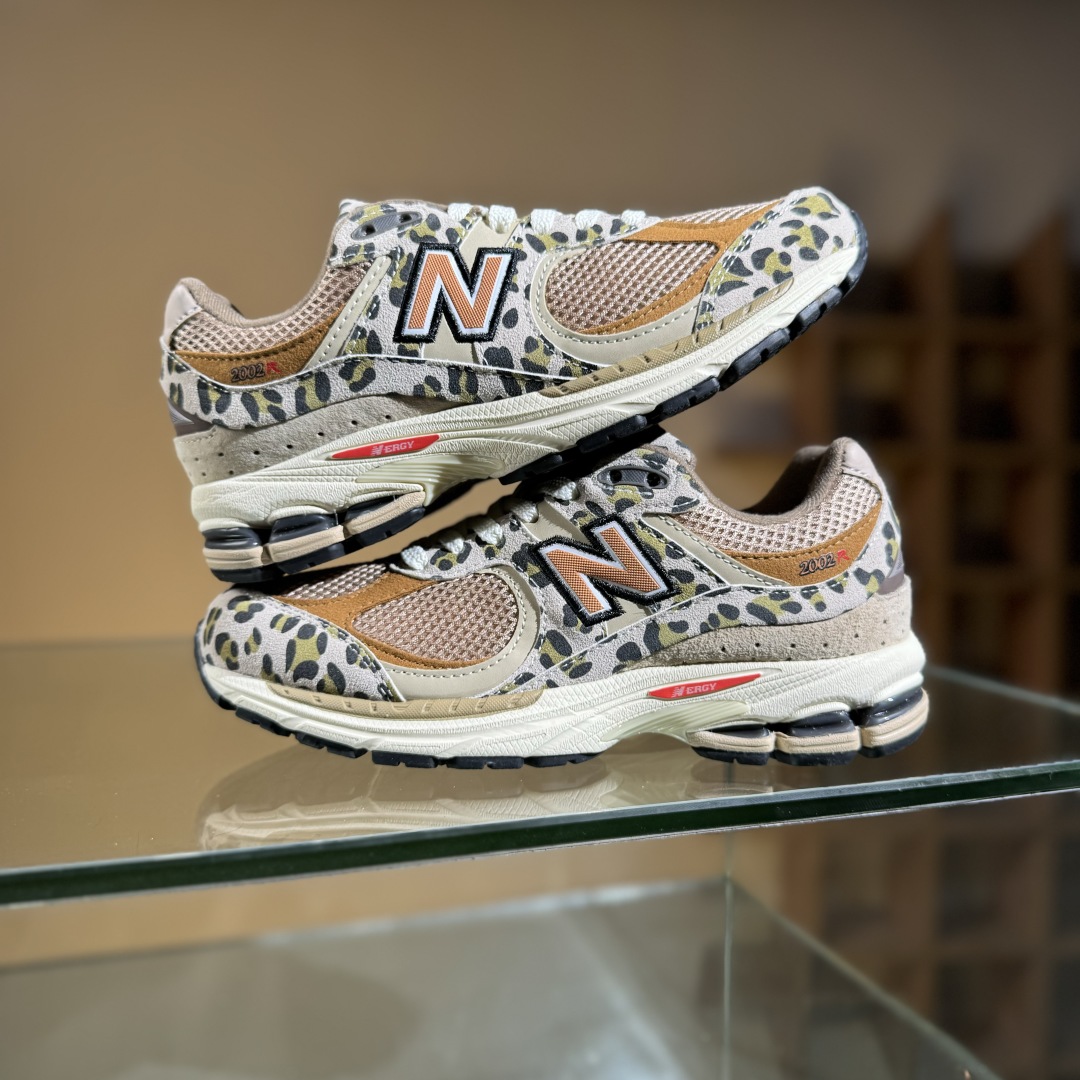 190 New Balance 2002系列 复古休闲跑步鞋 U2002RCP