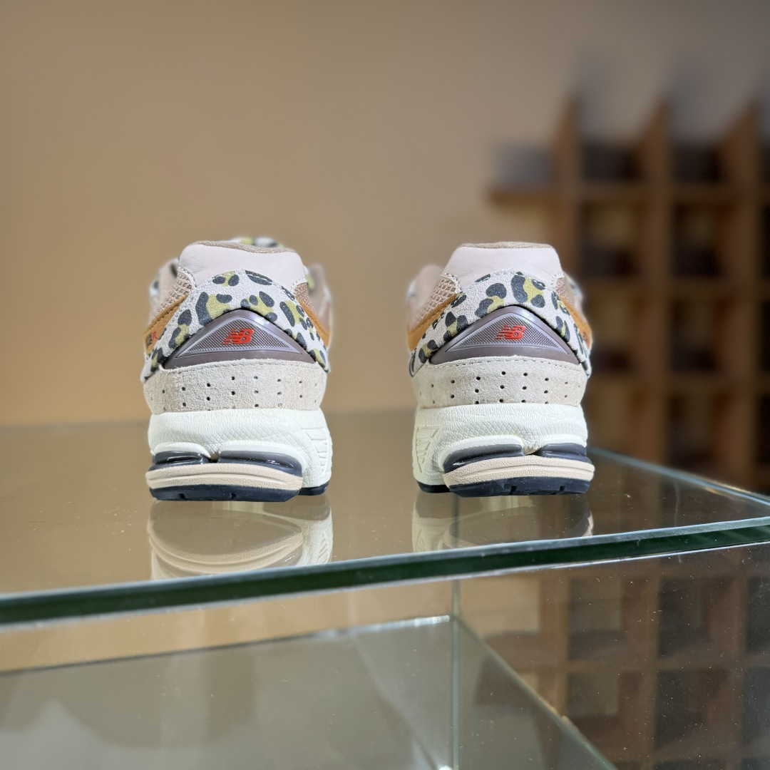190 New Balance 2002系列 复古休闲跑步鞋 U2002RCP
