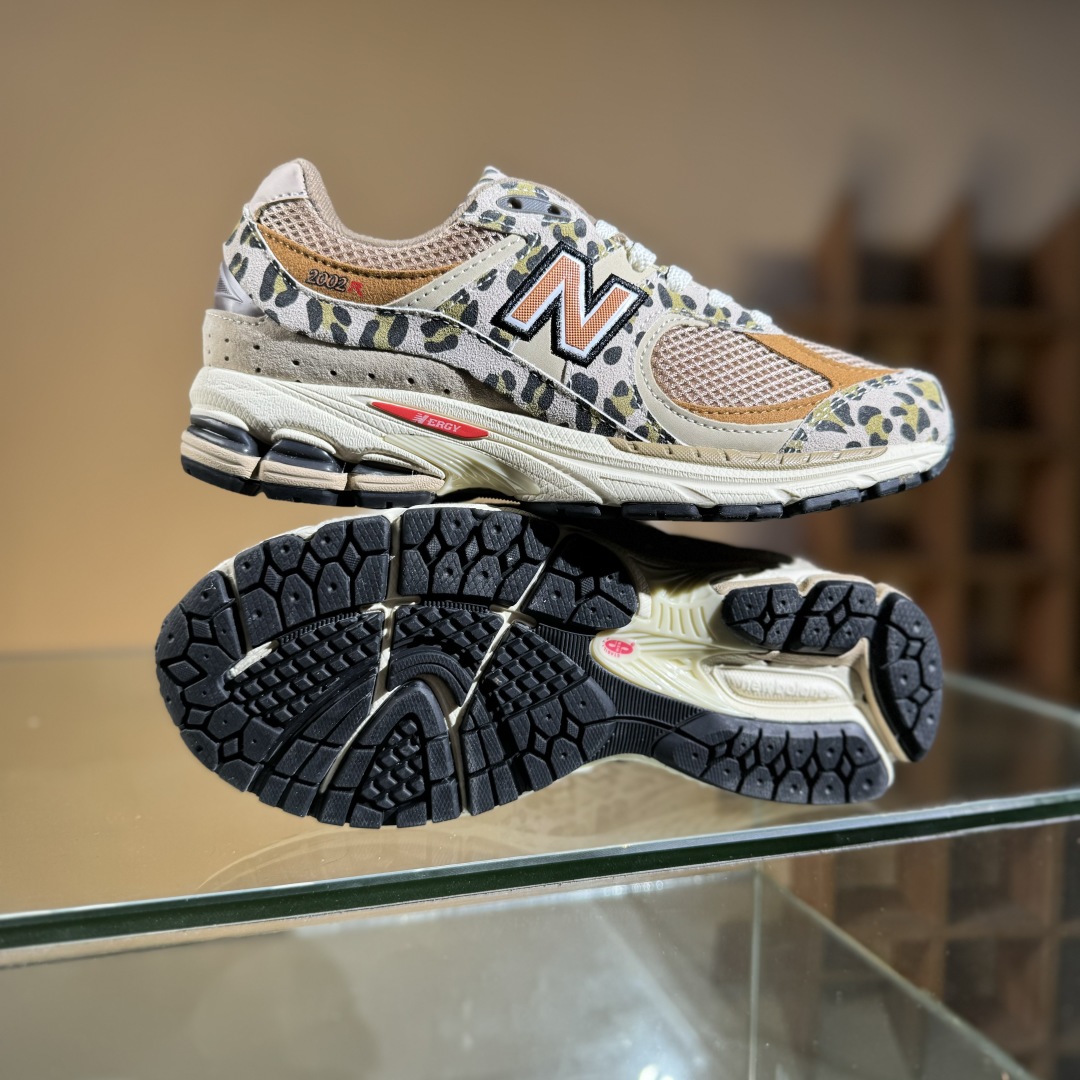190 New Balance 2002系列 复古休闲跑步鞋 U2002RCP