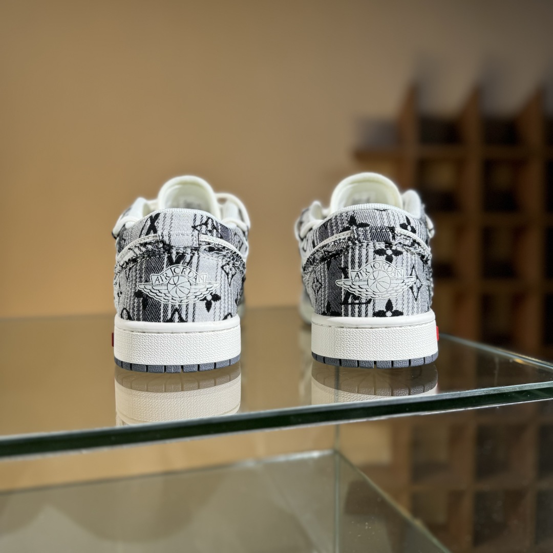 300 Travis Scott x Fragment Design x Air Jordan 1 Low SP AJ1 乔1 LV联名 黑帆布抽绳 低帮文化休闲板鞋 YX5066-372