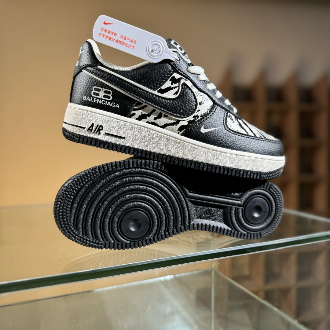 260 Nike Air Force 1'07 Low 巴黎世家联名 雪山米白黑 空军一号低帮休闲板鞋 HJ3318-004