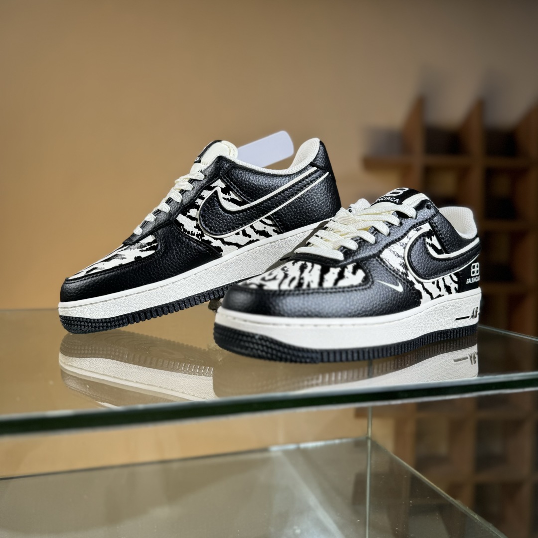 260 Nike Air Force 1'07 Low 巴黎世家联名 雪山米白黑 空军一号低帮休闲板鞋 HJ3318-004