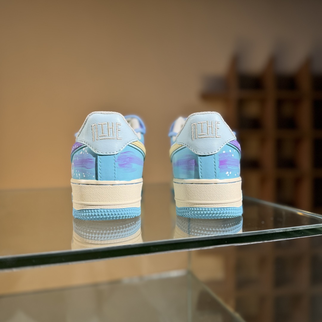 260 Nike Air Force 1'07 Low ”Sweet Dream of Sea Salt” 手绘涂鸦 海盐甜梦 空军一号低帮休闲板鞋 XL2332-555