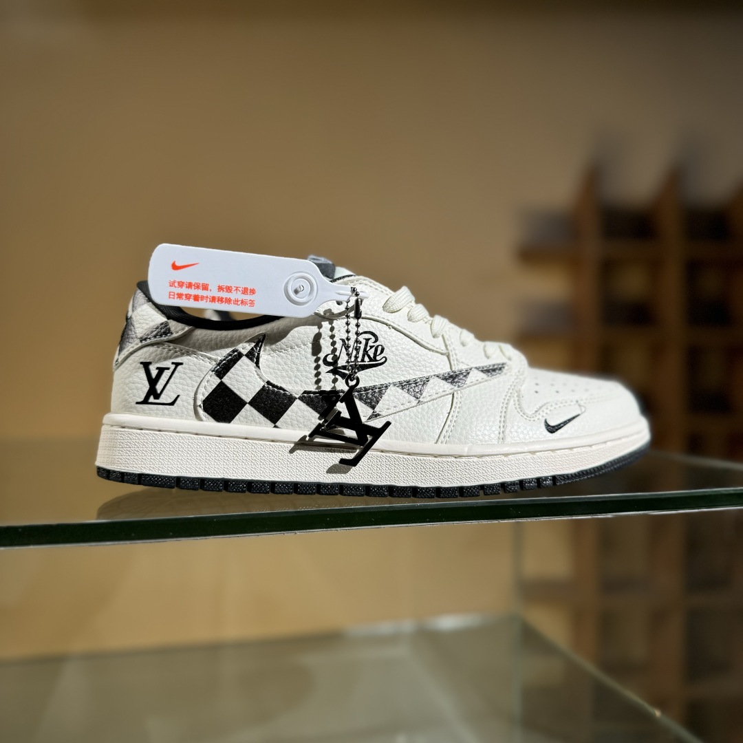 280 Travis Scott x Fragment Design x Air Jordan 1 Low SP AJ1 乔1 LV联名 白黑两小勾 低帮文化休闲板鞋 LD2028-040