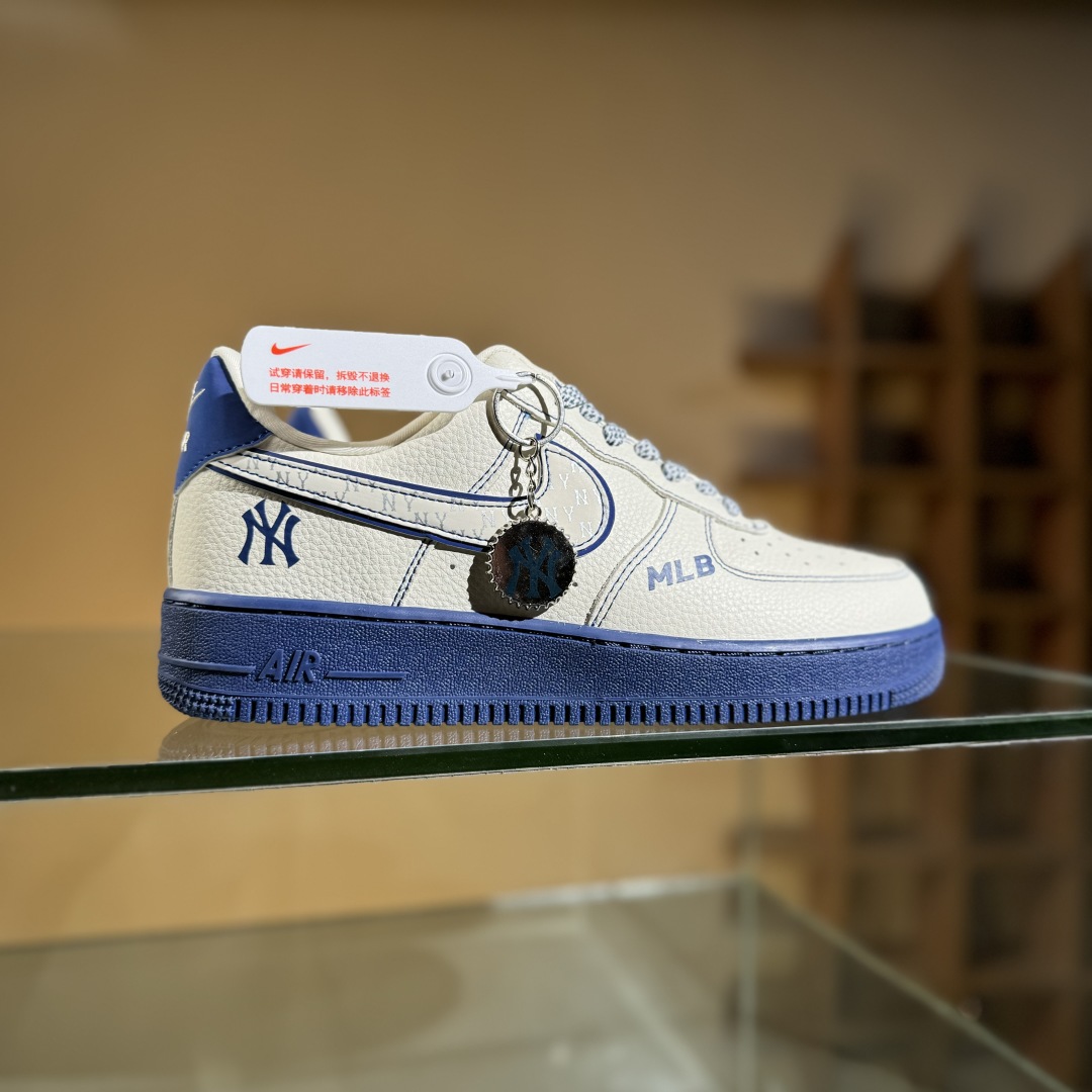 260 Nike Air Force 1'07 Low MLB联名 米蓝线反光 空军一号低帮休闲板鞋 KJ1688-010