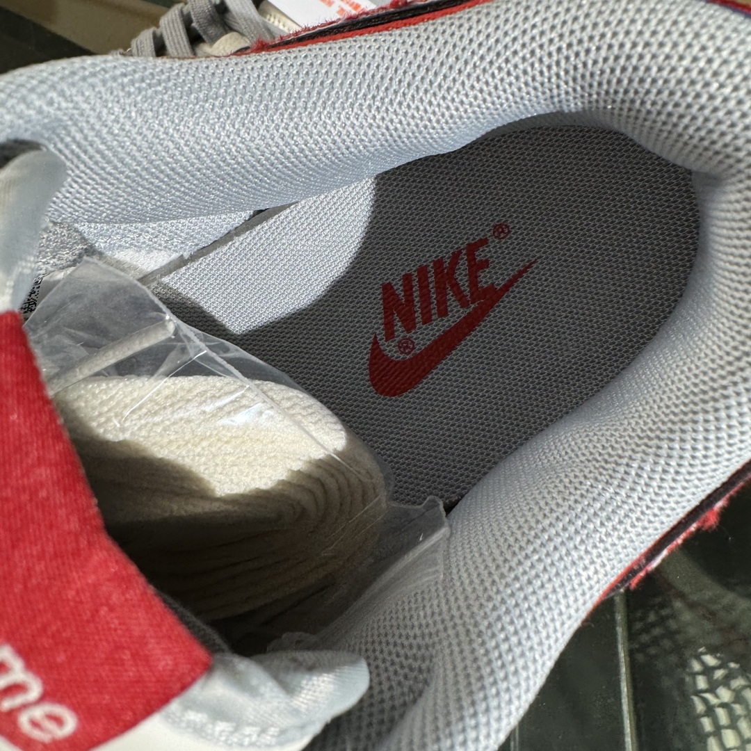 260 Nike SB Dunk Low x Supreme 白灰双小勾 XD1588-233