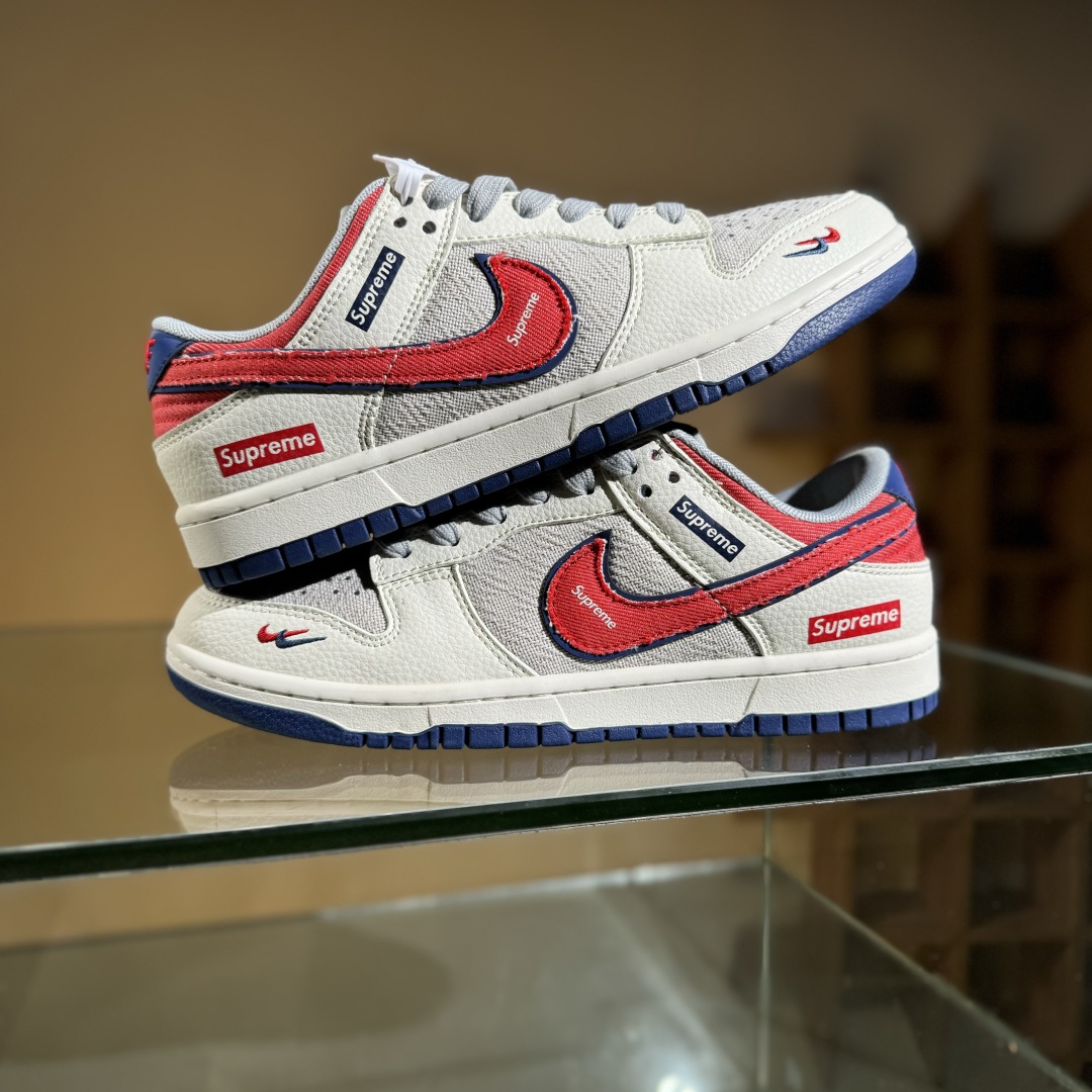 260 Nike SB Dunk Low x Supreme 白灰双小勾 XD1588-233