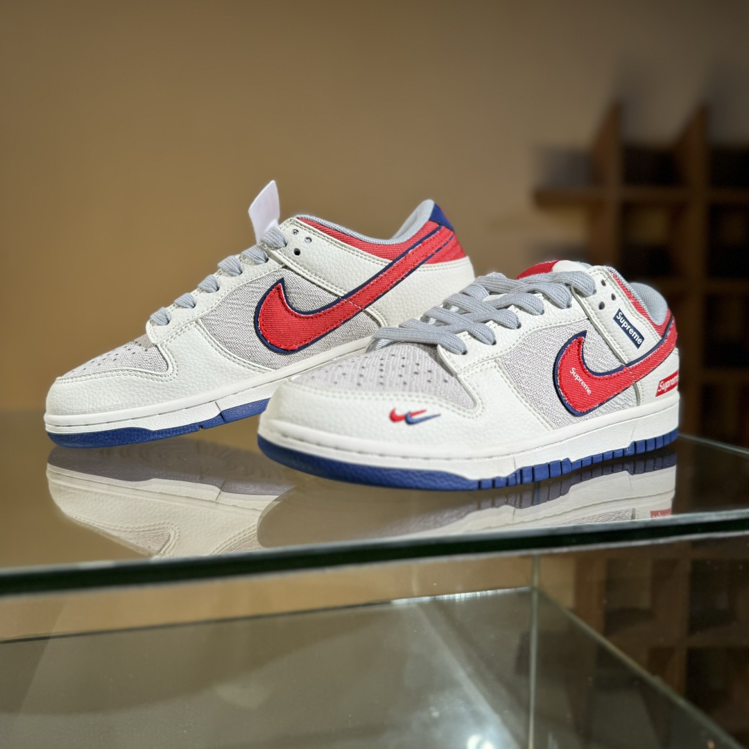 260 Nike SB Dunk Low x Supreme 白灰双小勾 XD1588-233