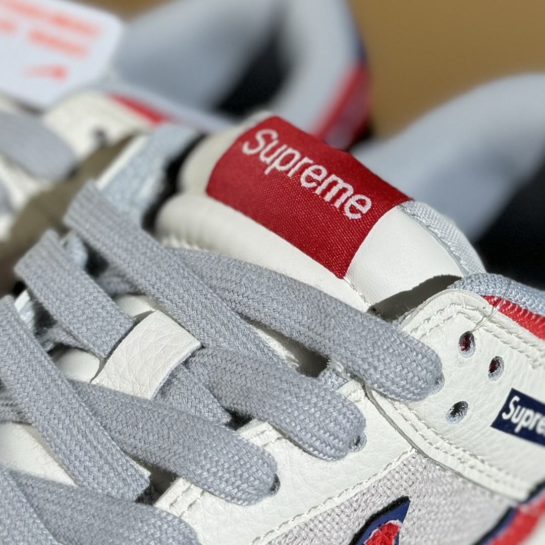 260 Nike SB Dunk Low x Supreme 白灰双小勾 XD1588-233
