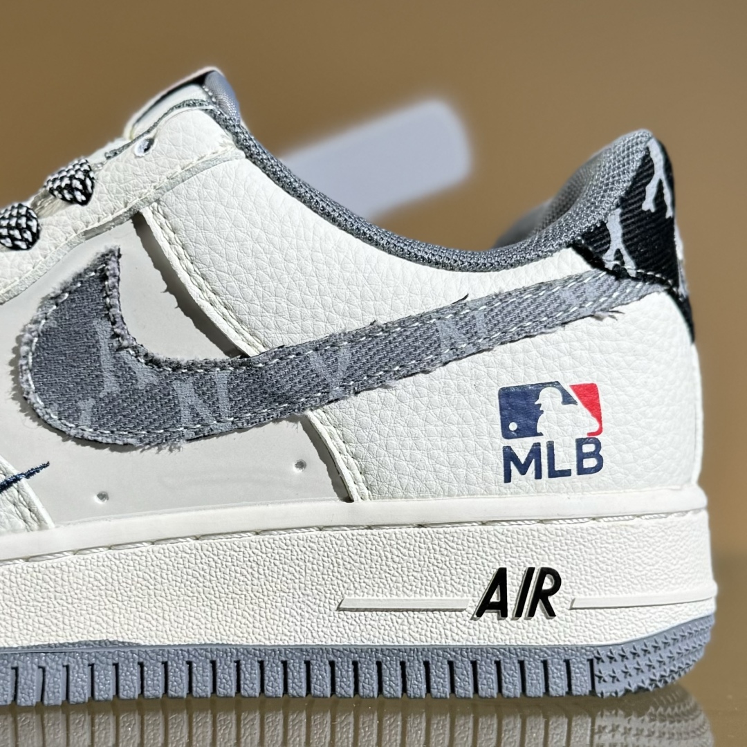 260 Nike Air Force 1'07 Low MLB联名 红蓝双勾米灰 空军一号低帮休闲板鞋 QW5606-264