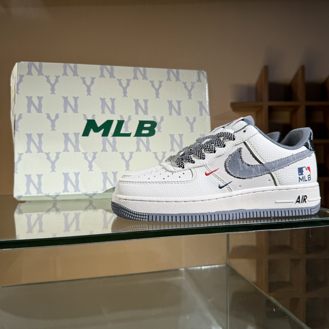 260 Nike Air Force 1'07 Low MLB联名 红蓝双勾米灰 空军一号低帮休闲板鞋 QW5606-264