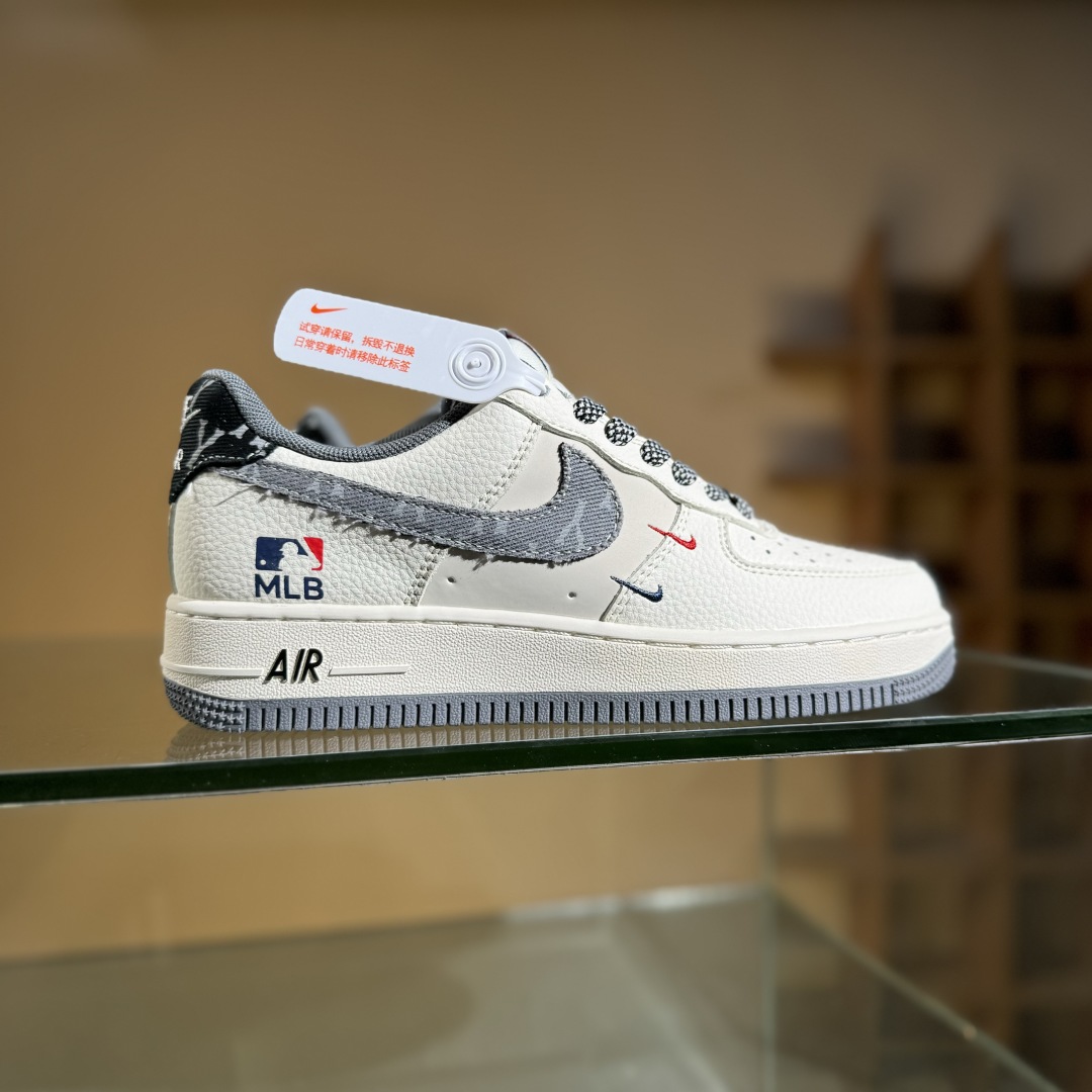 260 Nike Air Force 1'07 Low MLB联名 红蓝双勾米灰 空军一号低帮休闲板鞋 QW5606-264
