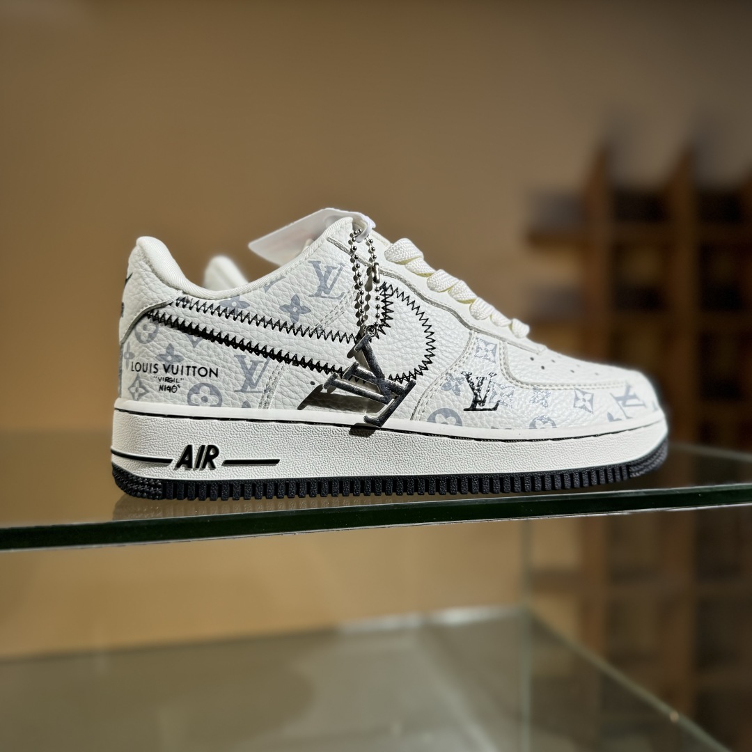 260 Nike Air Force 1'07 Low LV联名 米白黑线 空军一号低帮休闲板鞋 SC0601-557