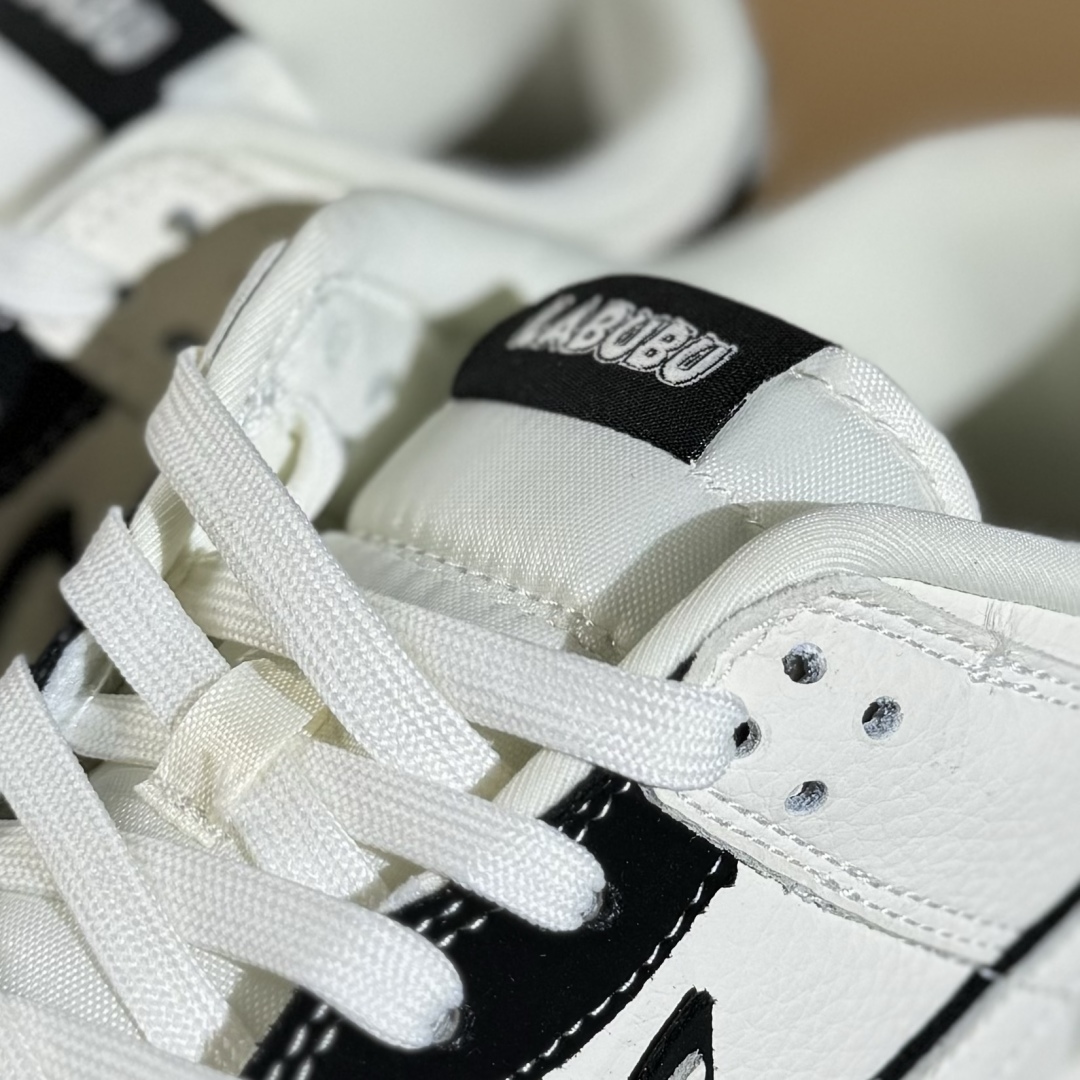 260 NIKE SB Dunk Low RETRO x LABUBU 黑白  DS6608-010