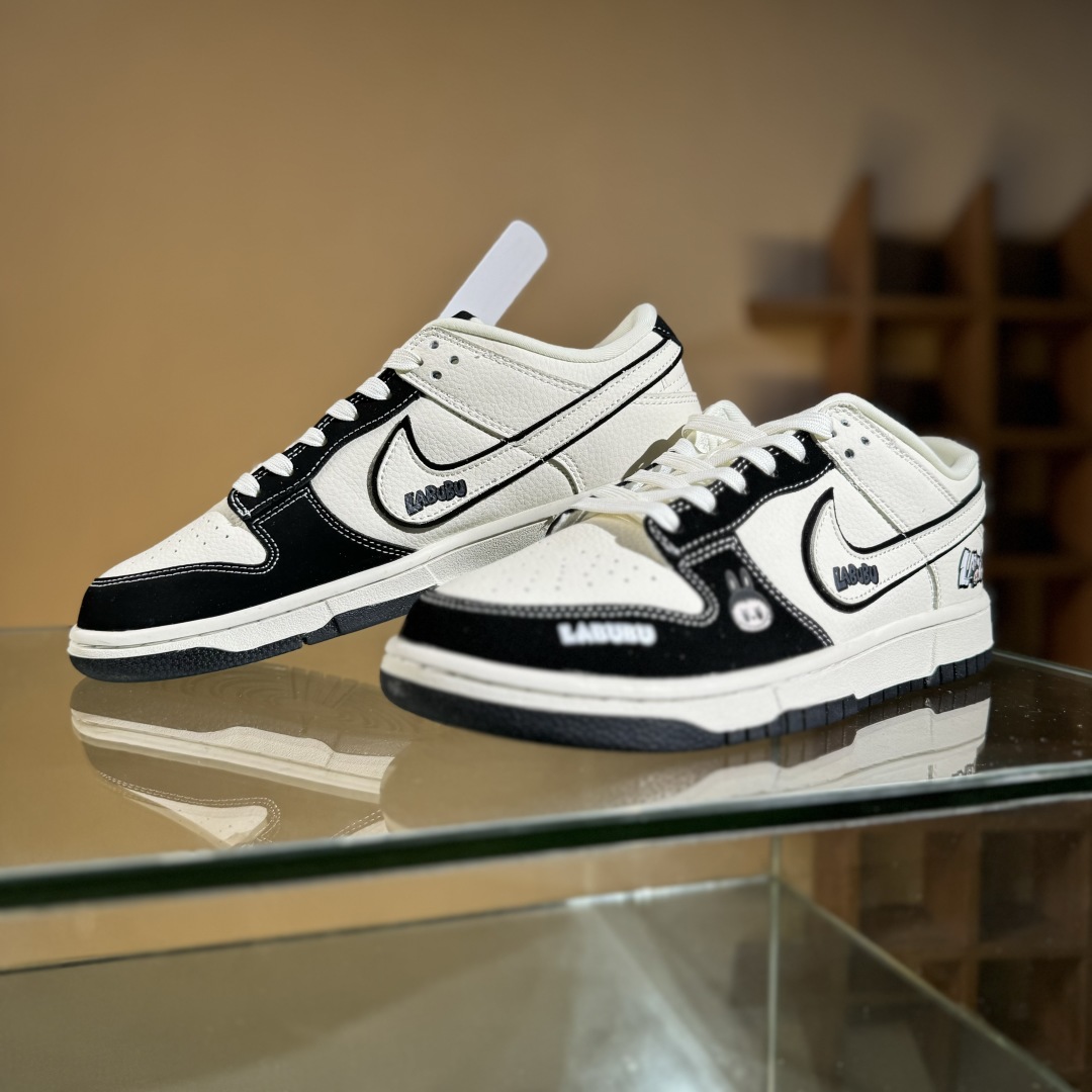 260 NIKE SB Dunk Low RETRO x LABUBU 黑白  DS6608-010