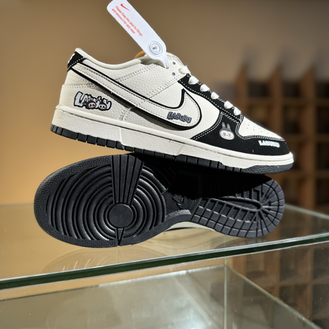 260 NIKE SB Dunk Low RETRO x LABUBU 黑白  DS6608-010