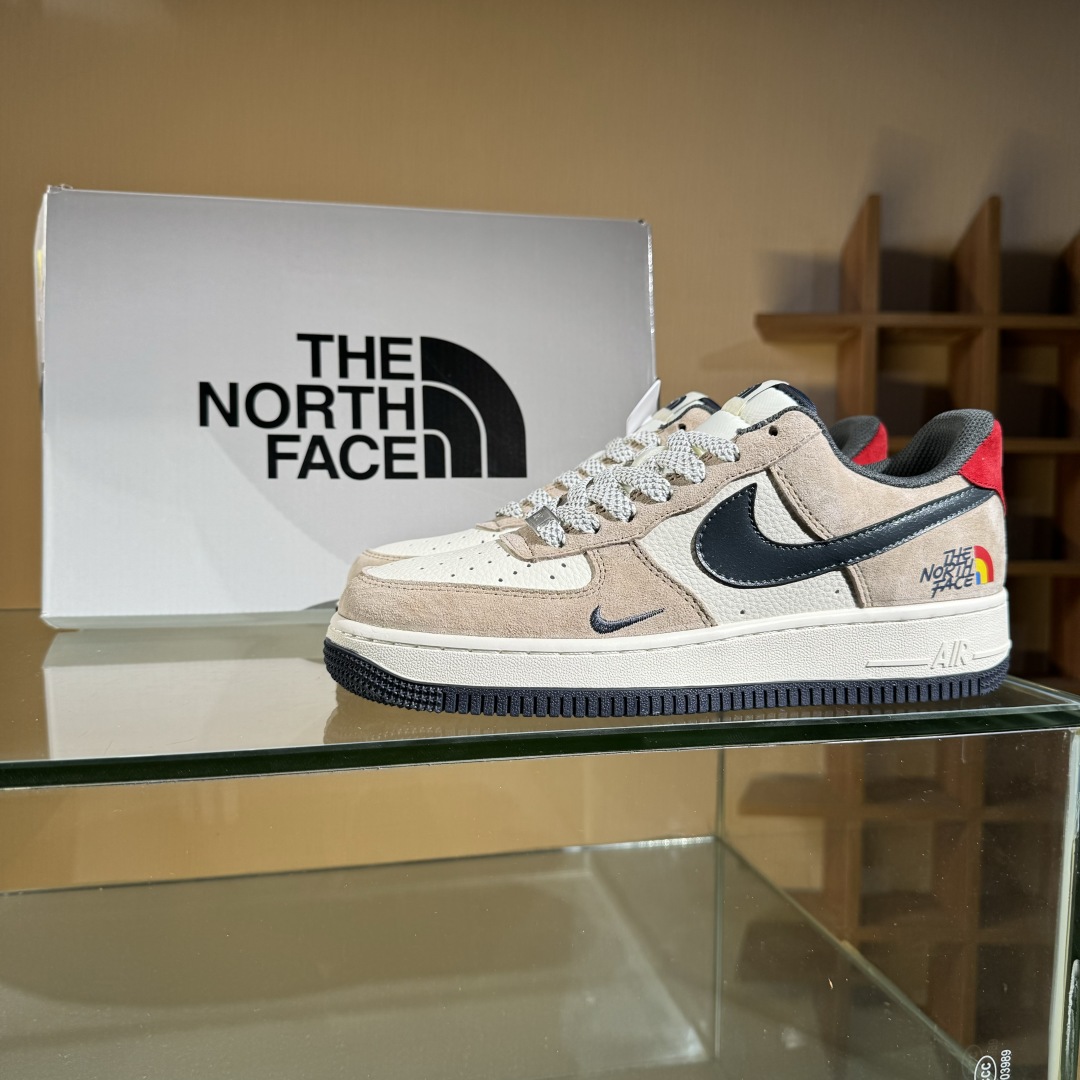 260 Nike Air Force 1 Low 07 x The North Face 棕白黑小勾满天星  HS8068-051