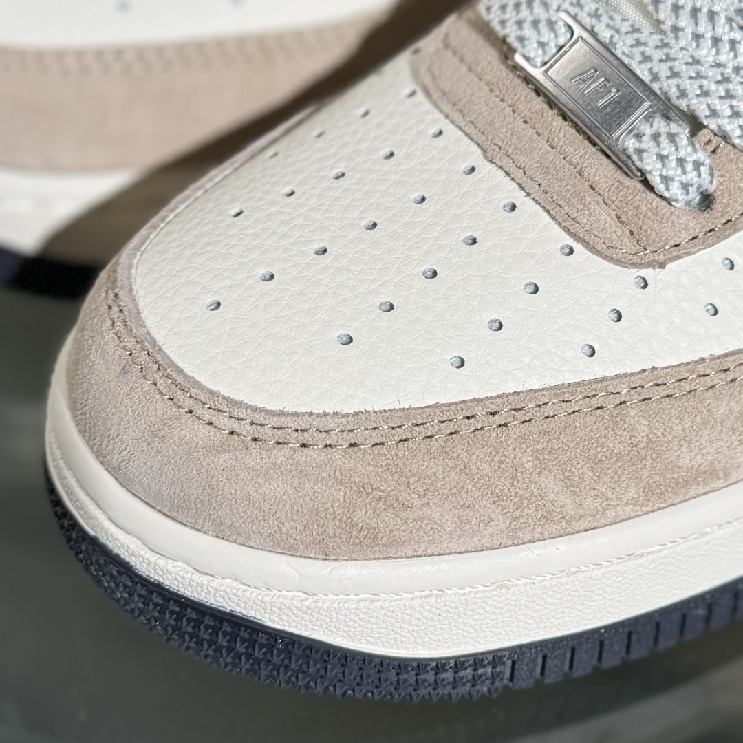 260 Nike Air Force 1 Low 07 x The North Face 棕白黑小勾满天星  HS8068-051