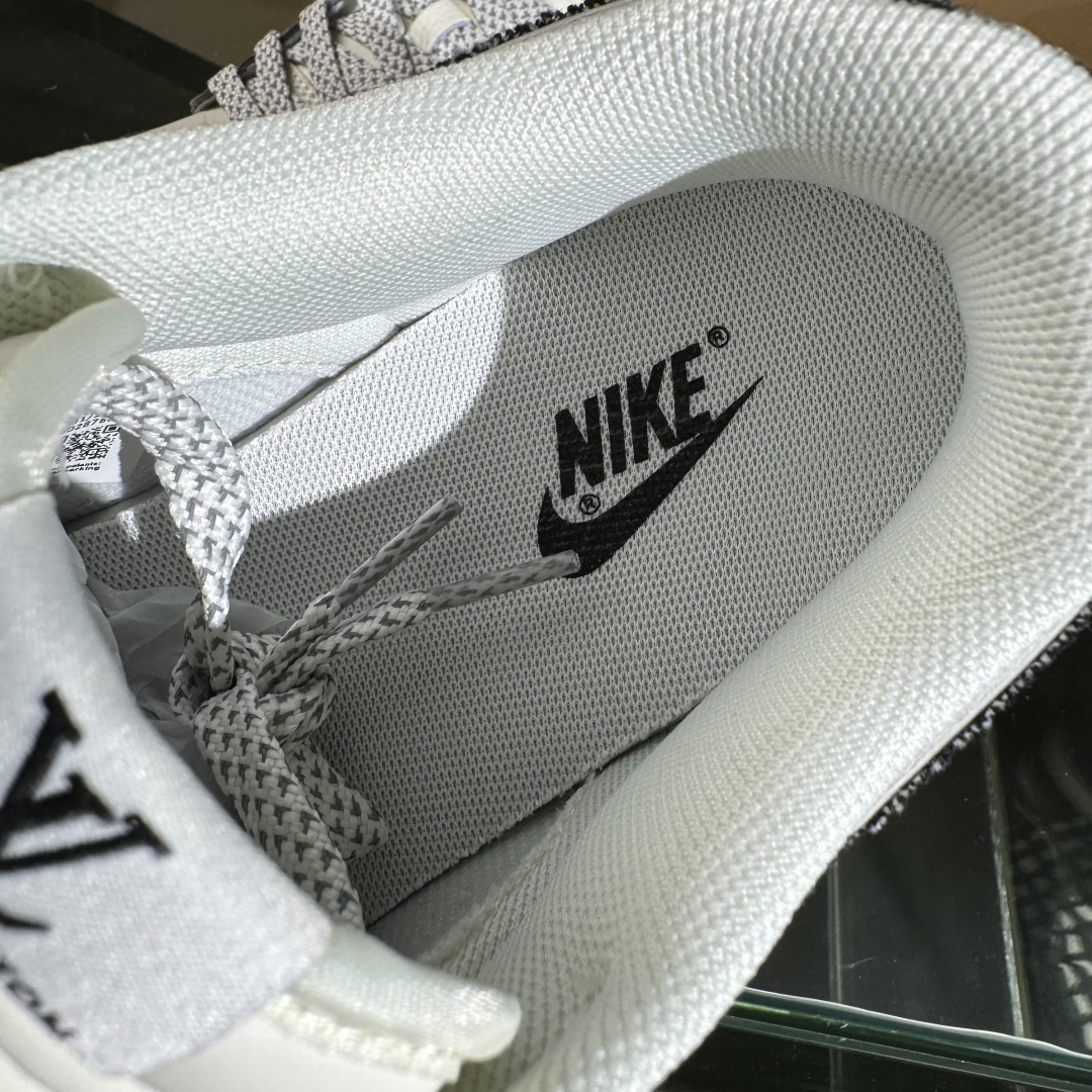 280 Nike SB Dunk Low x Louis Vuitt灰白黑牛仔双小勾满天星  YX5066-387