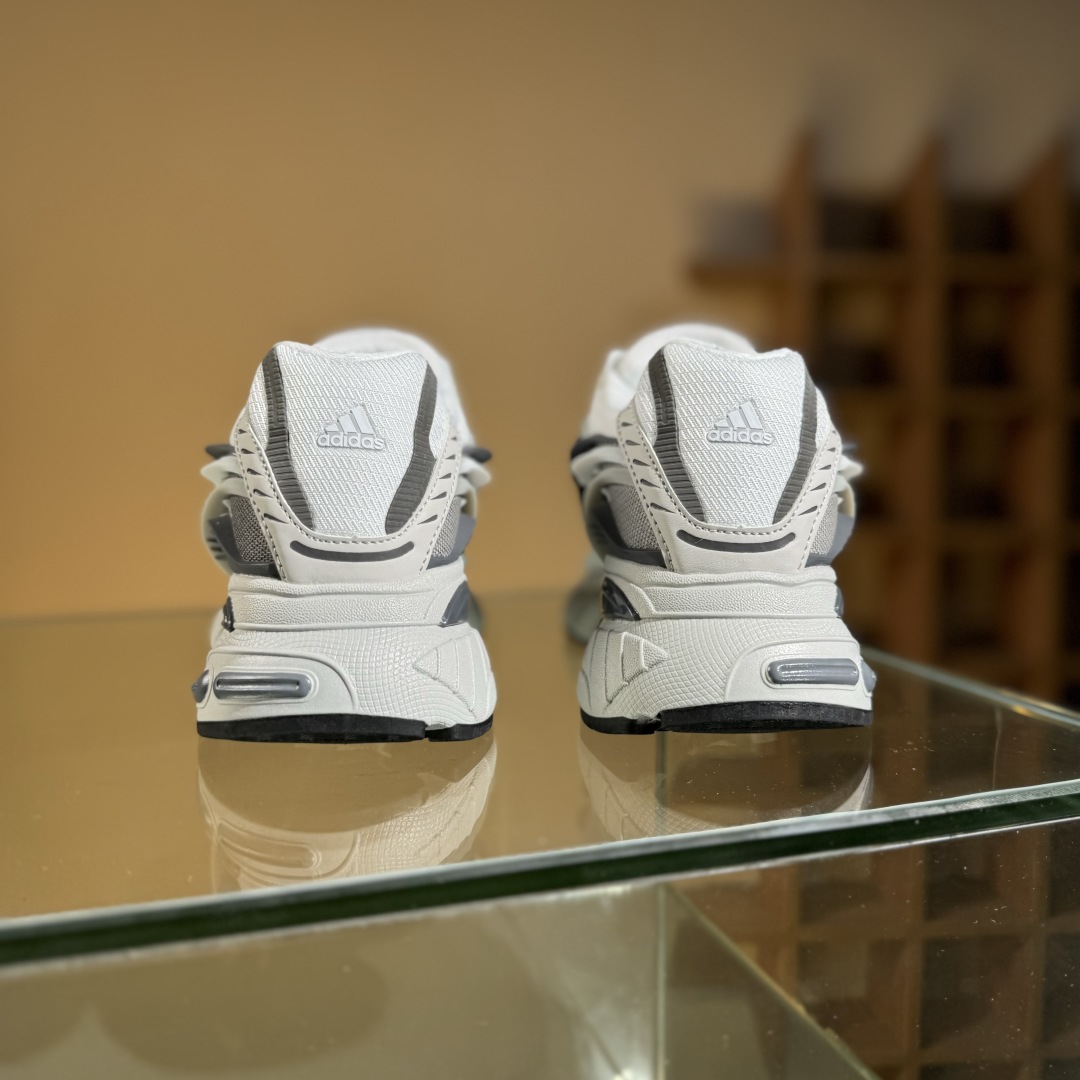 300 AdidOriginals Adistar Jellyfish JP9262 阿迪复古舒适防滑减震运动鞋