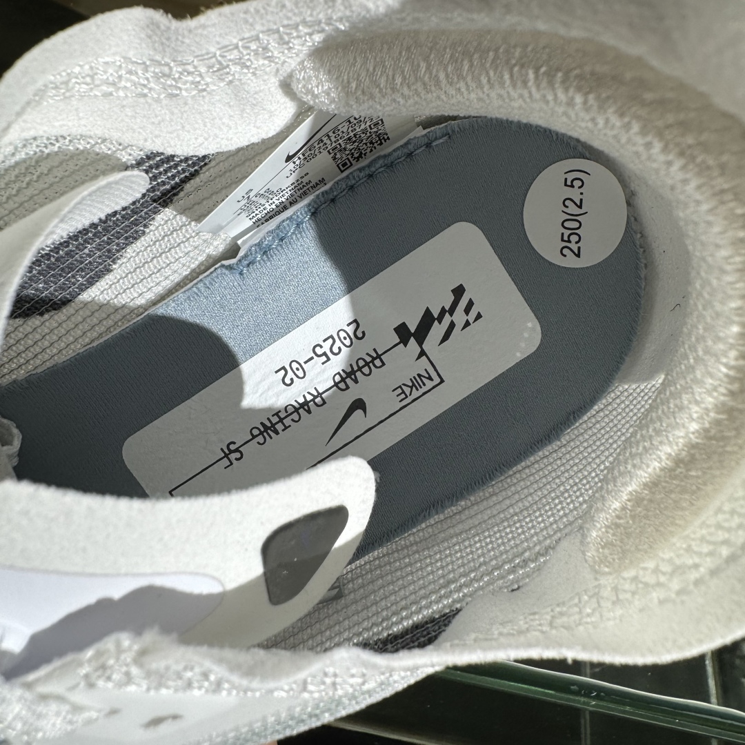 200 Nike ZoomX Streakfly 2 马拉松柔软缓震超轻透气跑鞋 HF6416-100