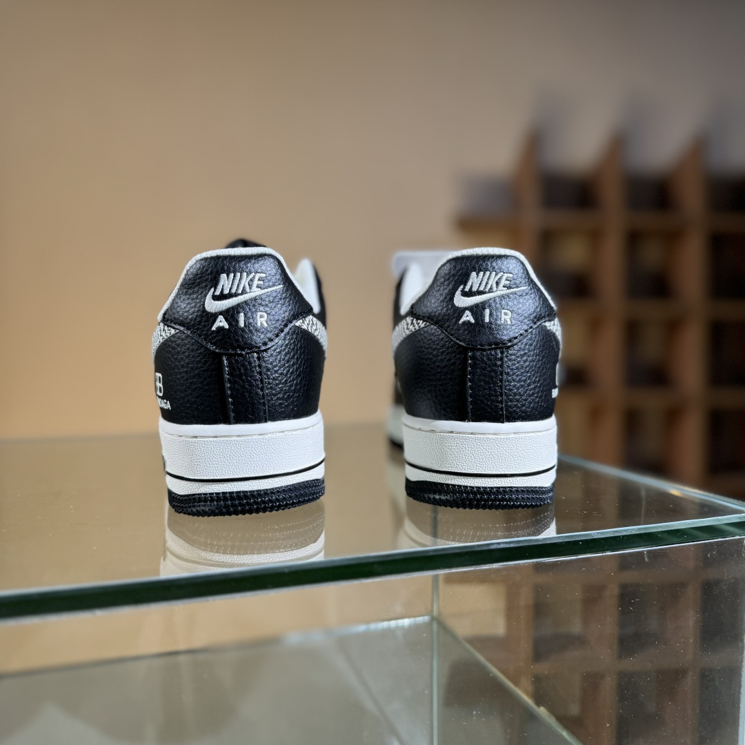 260 Nike Air Force 1'07 Low 巴黎世家联名 米黑创意勾 空军一号低帮休闲板鞋 HJ3318-003