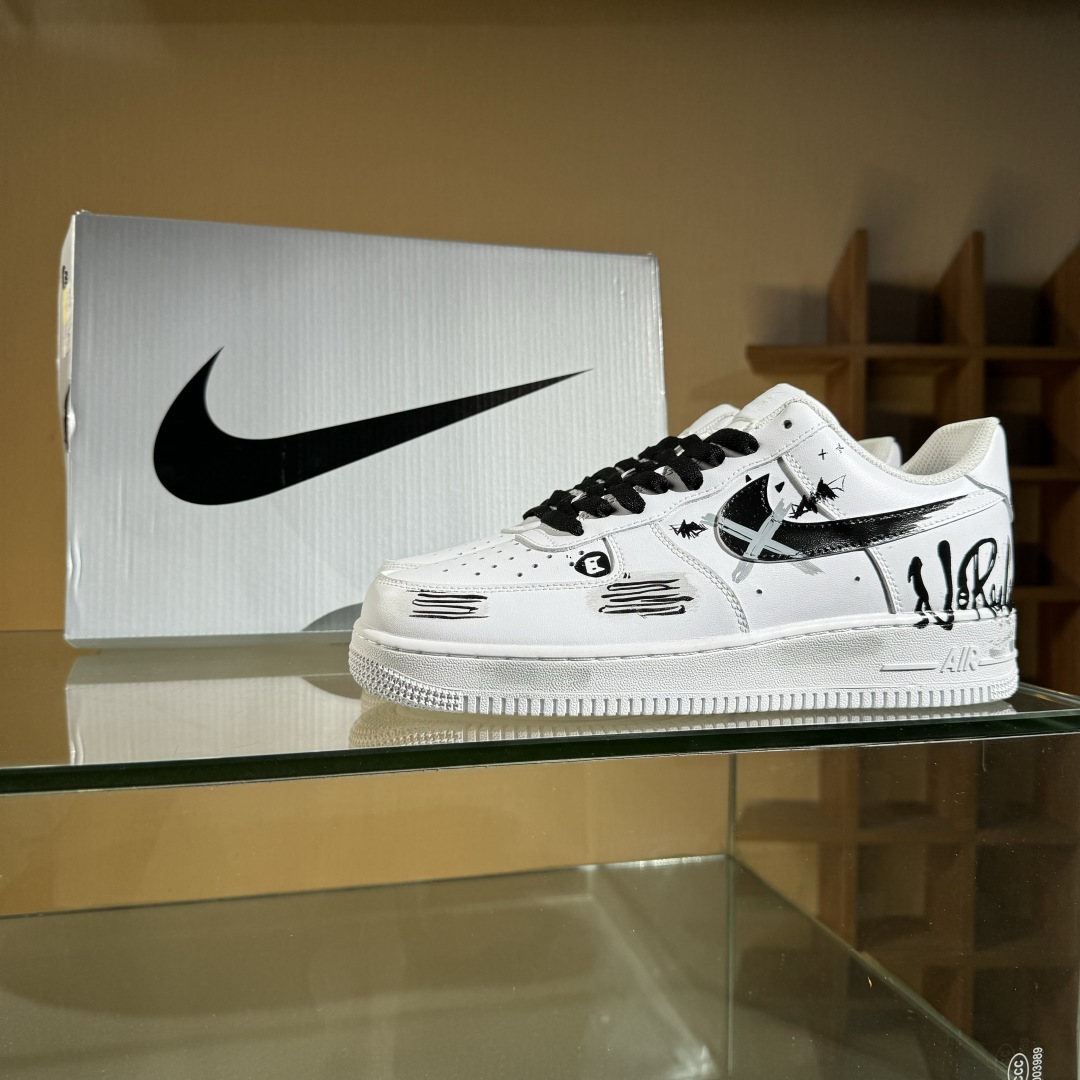 260 Nike Air Force 1'07 Low 定制款 空军一号低帮休闲板鞋 CW2288-111