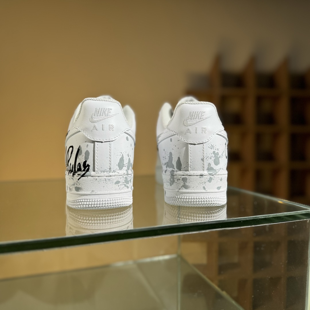 260 Nike Air Force 1'07 Low 定制款 空军一号低帮休闲板鞋 CW2288-111