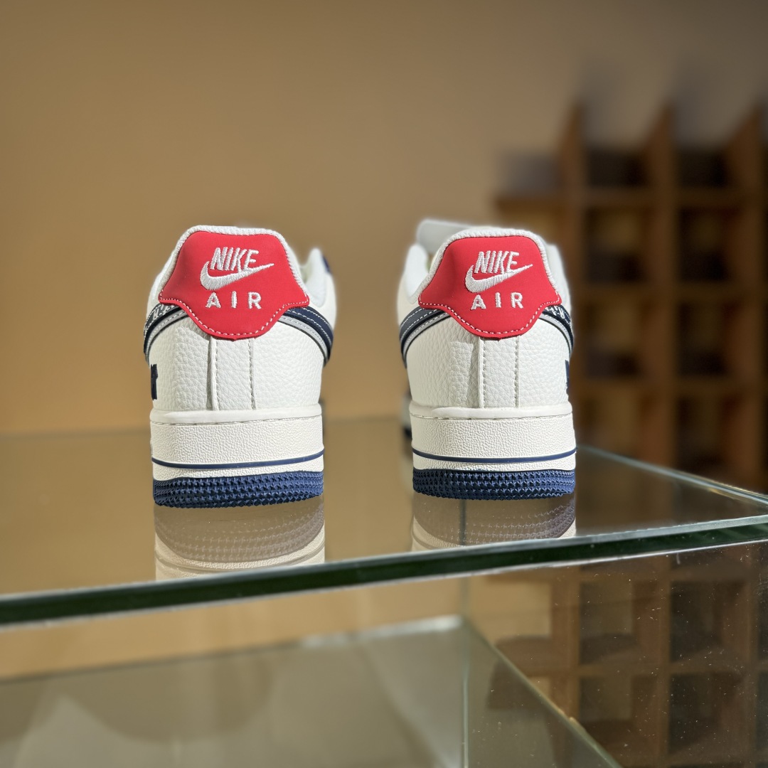 260 Nike Air Force 1'07 Low UN联名 多彩蓝红拼接 空军一号低帮休闲板鞋 JP8028-005