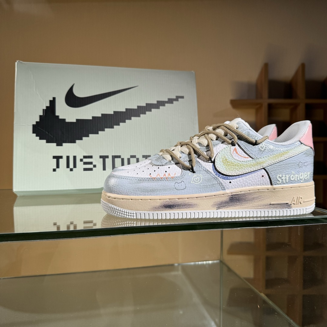 260 Nike Air Force 1'07 Low 手绘涂鸦 浅雾漫旅 空军一号低帮休闲板鞋 YT0303-222