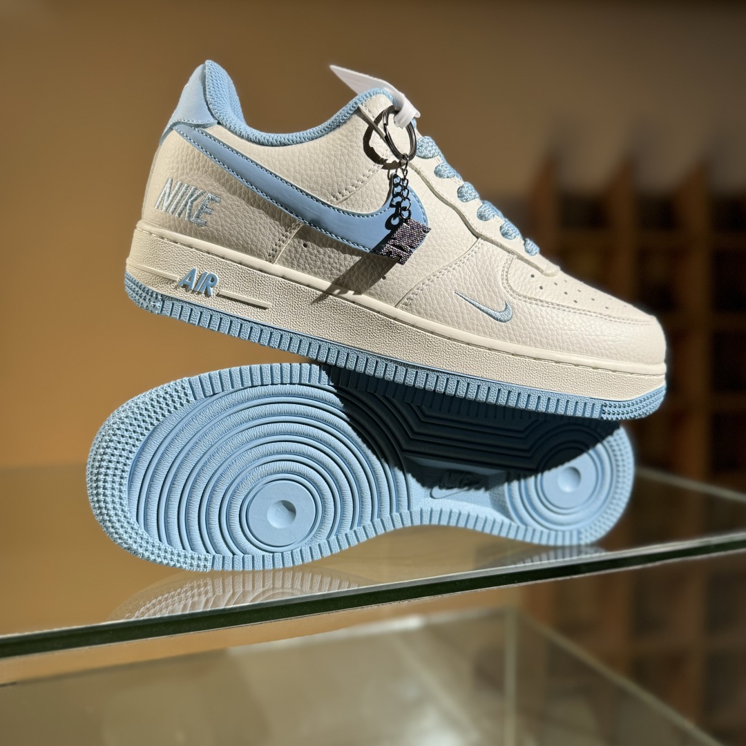 260 Nike Air Force 1'07 Low 联名 天蓝勾 空军一号低帮休闲板鞋 CS5288-030