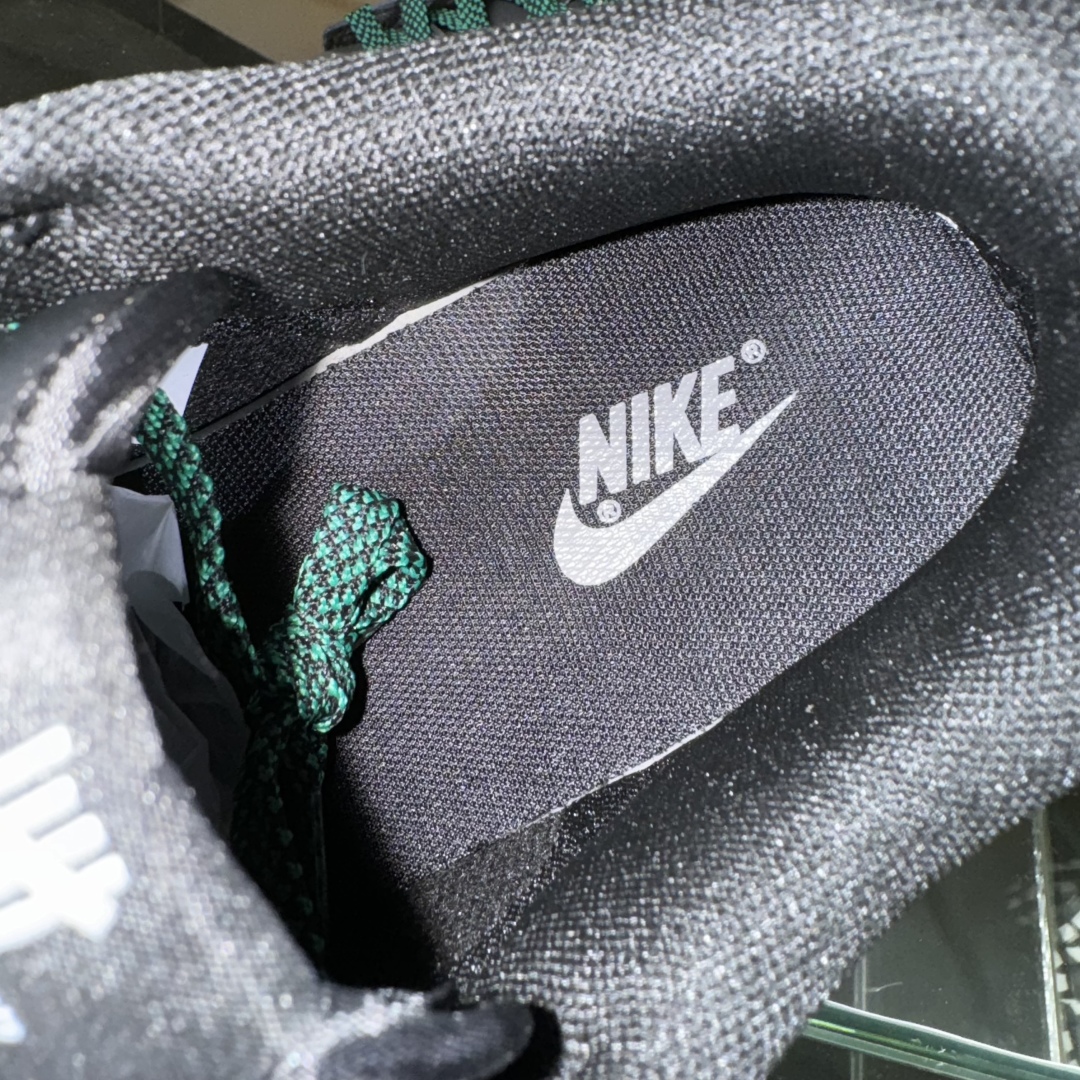 280 Nike SB Dunk Low UN联名 创意黑绿勾 高端定制 低帮休闲板鞋 QW5836-019