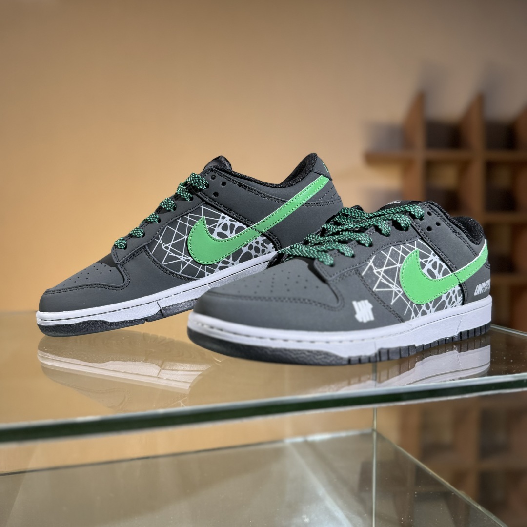 280 Nike SB Dunk Low UN联名 创意黑绿勾 高端定制 低帮休闲板鞋 QW5836-019