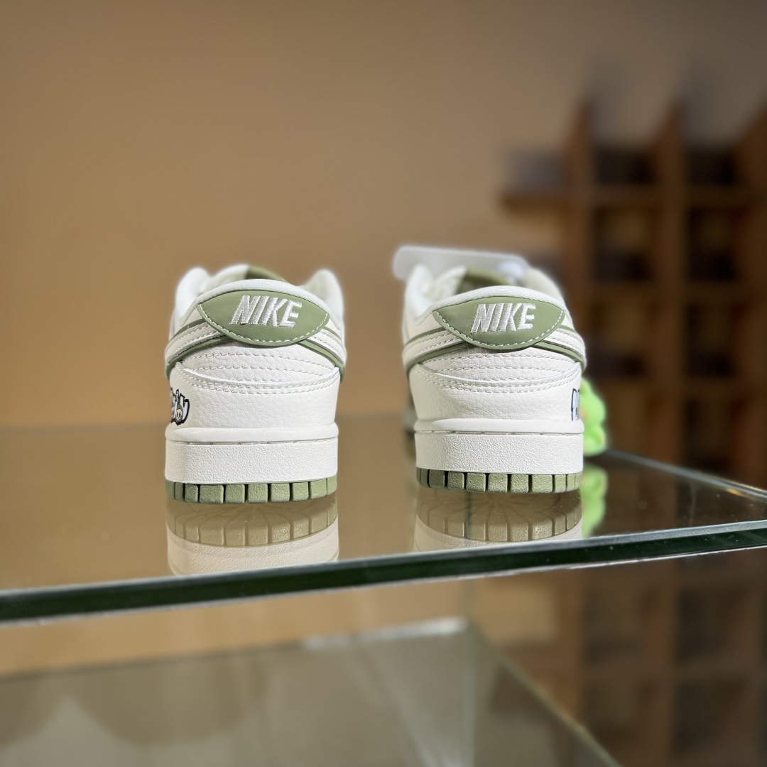 260 NIKE SB Dunk Low RETRO x LABUBU 绿白  DS6608-008