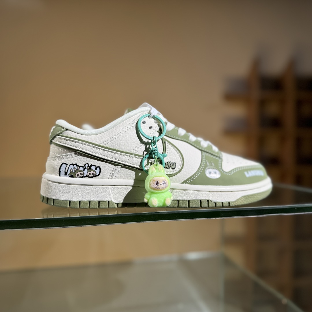 260 NIKE SB Dunk Low RETRO x LABUBU 绿白  DS6608-008