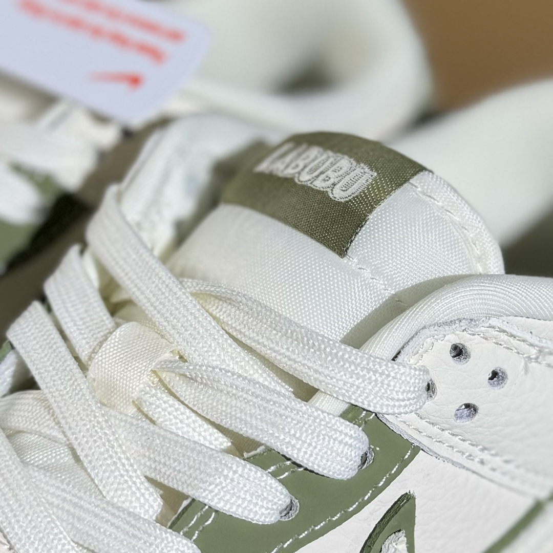 260 NIKE SB Dunk Low RETRO x LABUBU 绿白  DS6608-008