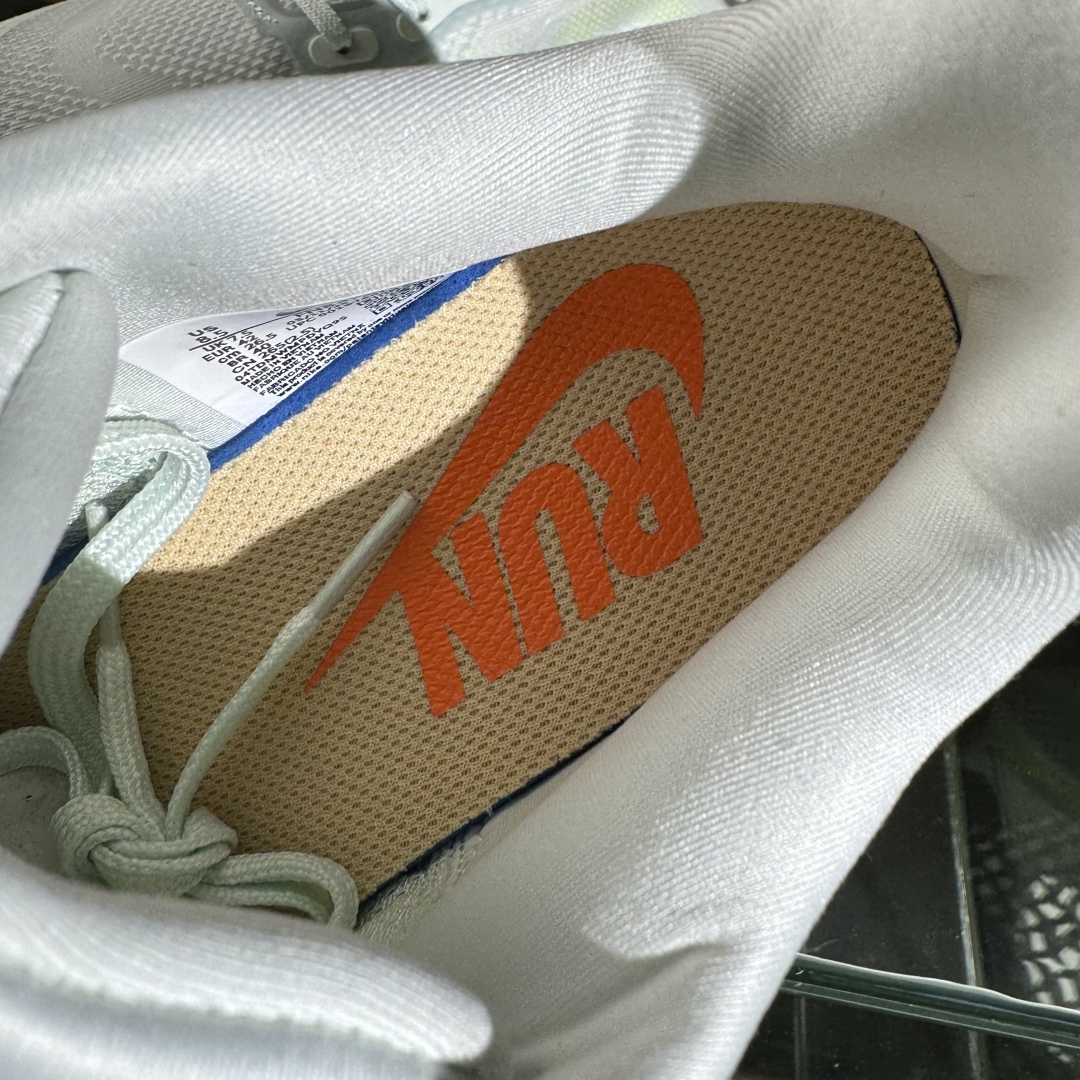 220 Nike Air Zoom Premium 耐克网面厚底气垫跑鞋 FN8453-010