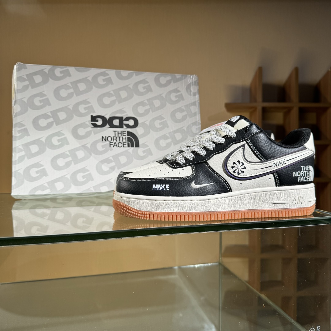 260 Nike Air Force 1'07 Low 北面联名 米黑生胶 空军一号低帮休闲板鞋 SM6188-114
