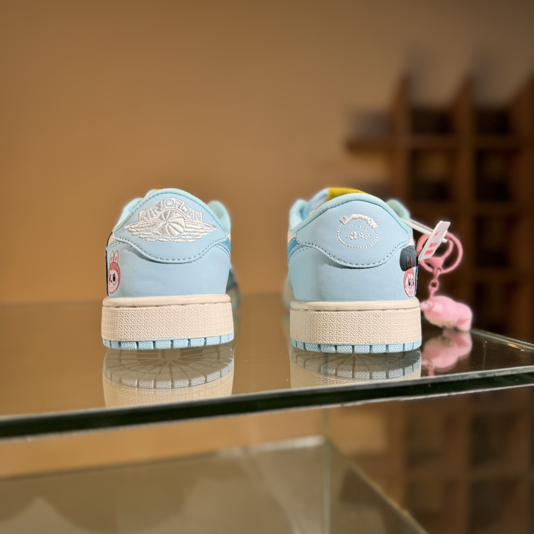280 Travis Scott x Nike Air Jordan 1 Low x LABUBU Air Jordan 1 Low 反转蓝白拉布布倒钩  LD2028-054