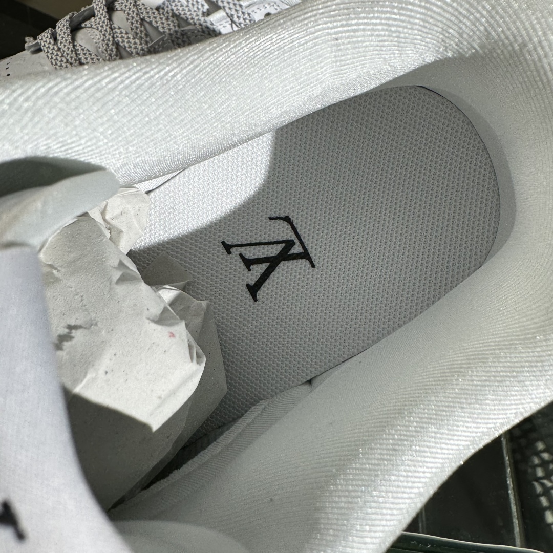 260 NIKE SB Dunk Low RETRO x Louis Vuitt纯白满印满天星  DS6608-001