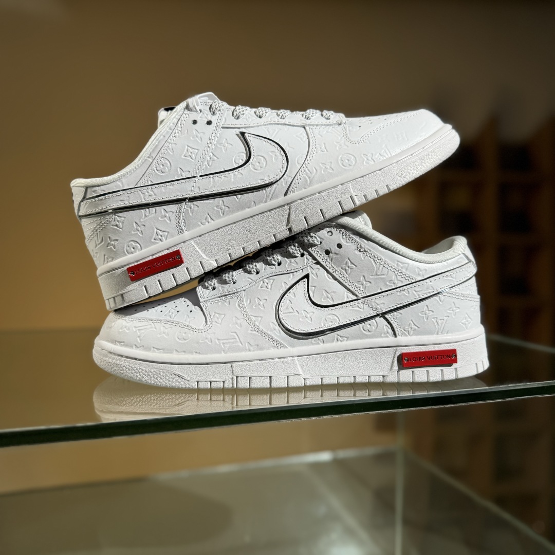 260 NIKE SB Dunk Low RETRO x Louis Vuitt纯白满印满天星  DS6608-001