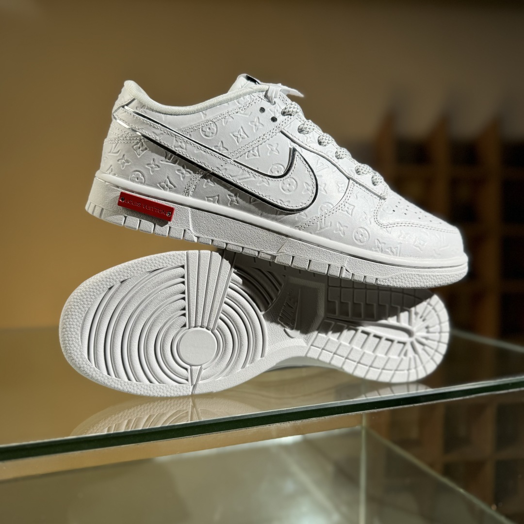 260 NIKE SB Dunk Low RETRO x Louis Vuitt纯白满印满天星  DS6608-001