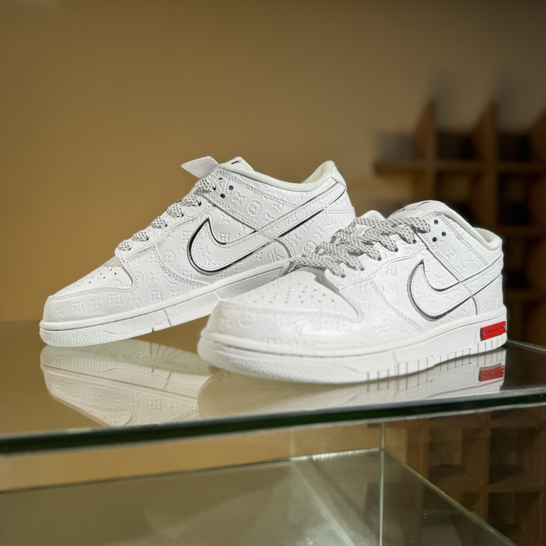 260 NIKE SB Dunk Low RETRO x Louis Vuitt纯白满印满天星  DS6608-001