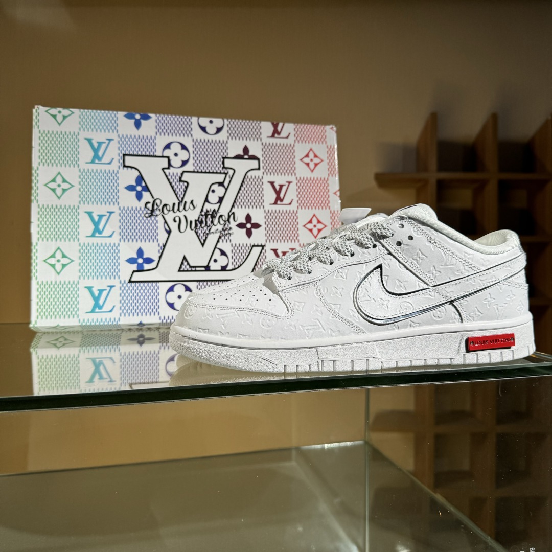 260 NIKE SB Dunk Low RETRO x Louis Vuitt纯白满印满天星  DS6608-001