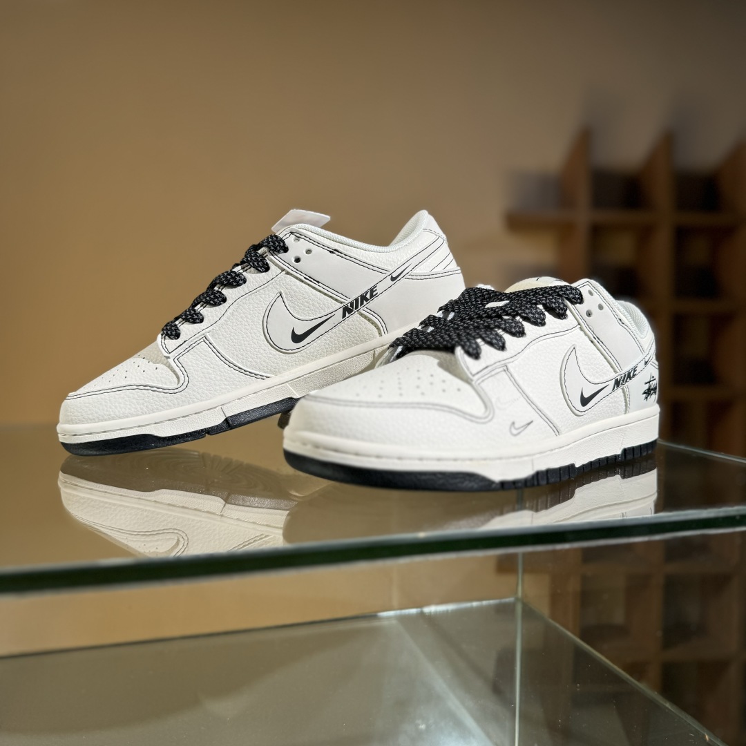 280 Nike SB Dunk Low 斯图西联名 米黑小双勾 高端定制 低帮休闲板鞋 HH7518-096